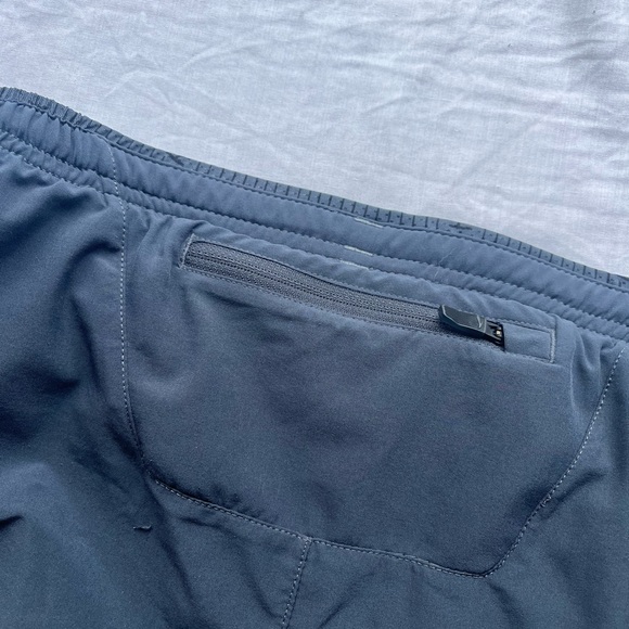 Brooks Running Shorts women’s M - Picture 5 of 5